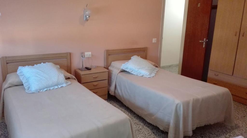 Hostal Terraferma Algerri Exterior photo